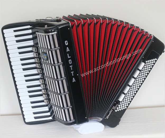 Weltmeister (Galotta) Cantus IV Deluxe 120 Bass Piano Accordion - The Accordion Lounge