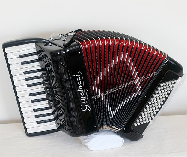 Giustozzi Mod 44/TV Piano Accordion - The Accordion Lounge