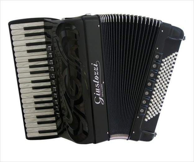 Giustozzi Mod 17/MS Musette Piano Accordion - The Accordion Lounge